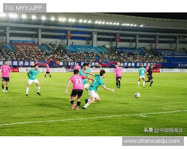 武汉足球队的耐力之谜揭晓:揭秘他们背后的训练与坚持 武汉足球队的耐力之谜揭晓:揭秘他们背后的训练与坚持