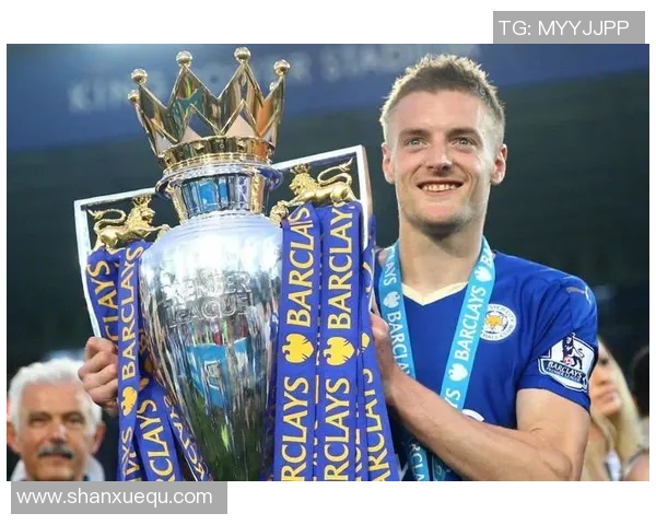 英国退役足球明星队长的传奇人生与足球事业的辉煌成就 英国退役足球明星队长的传奇人生与足球事业的辉煌成就